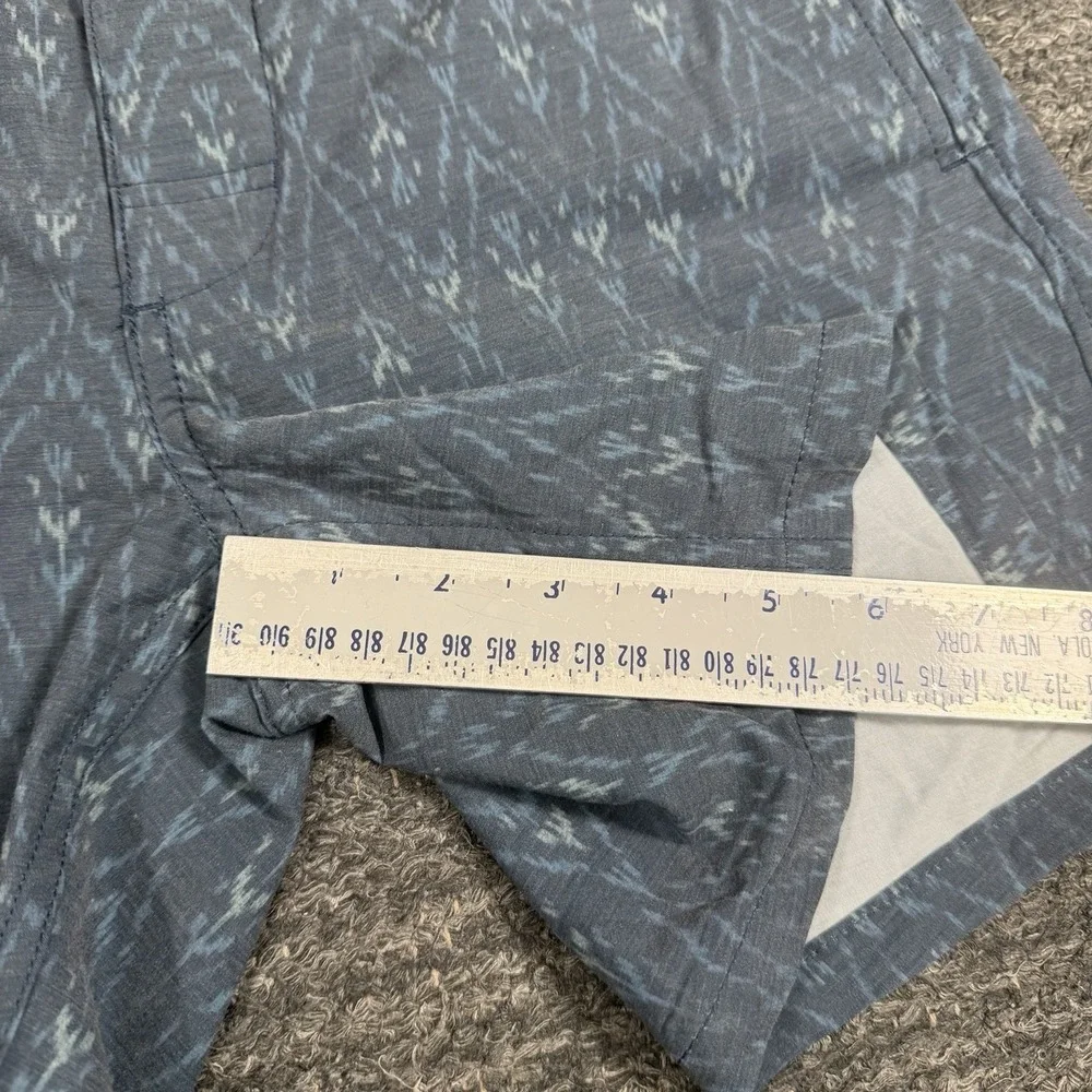 Faherty Boardshorts Men 28 Blue Biarritz Atlantic Waves Ikat 6